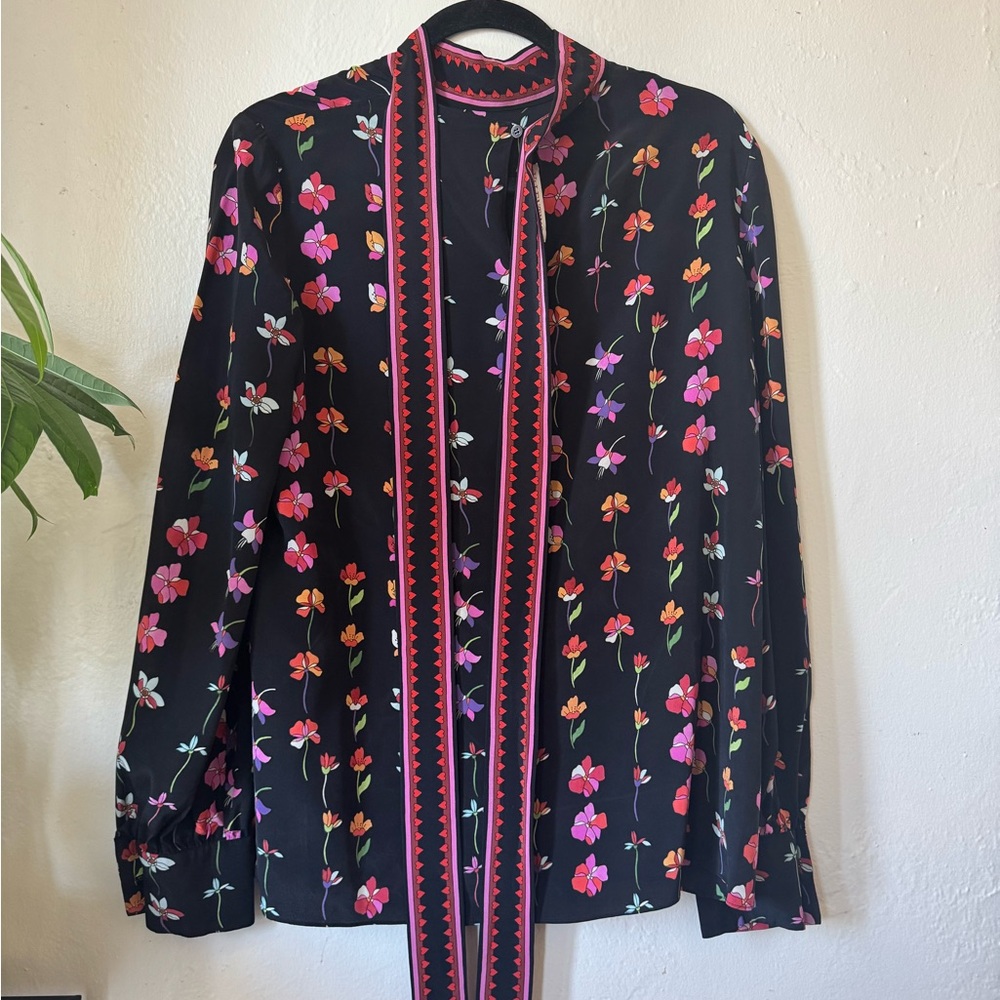Valentino Black Blouse Floral Pattern 8 JustLike the dress worn by Anne Hathaway - Picture 3 of 6